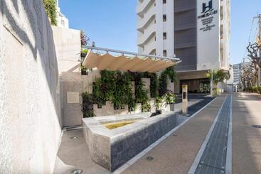 هتل Okinawa Hinode Resort And Hot Spring
