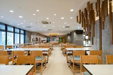 هتل Okinawa Hinode Resort And Hot Spring