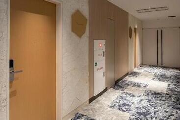 هتل Okinawa Hinode Resort And Hot Spring
