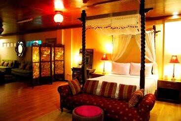هتل Potipot Gateway Resort