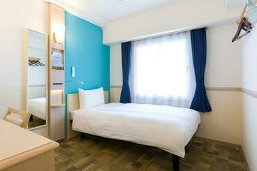هتل Toyoko Inn Kobe Sannomiya-eki Shiyakusho Mae