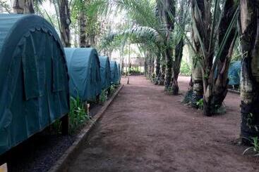 هاستل Tegal Dukuh Camp
