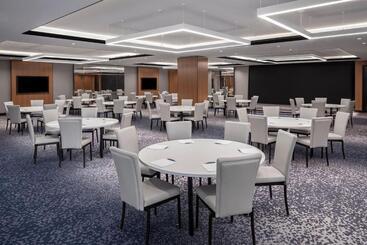 هتل Four Points By Sheraton Flushing