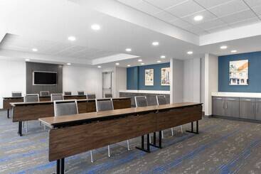 هتل Hampton Inn & Suites St. Charles Old Town Area