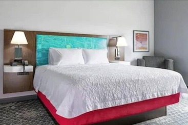 هتل Hampton Inn & Suites St. Charles Old Town Area