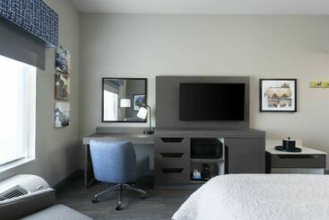 هتل Hampton Inn & Suites St. Charles Old Town Area
