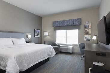 هتل Hampton Inn & Suites St. Charles Old Town Area