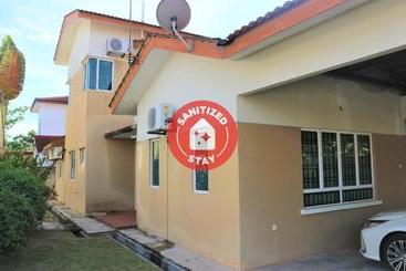 فندق Oyo 90300 D Hitech Home