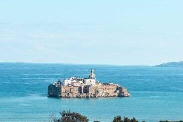 هتل Radisson Blu Resort Al Hoceima