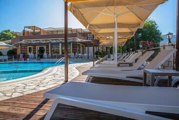 هتل Riviera Perdika