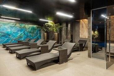 Kravt Nevsky Hotel And Spa