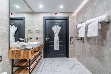 Kravt Nevsky Hotel And Spa