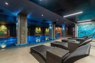 Kravt Nevsky Hotel And Spa