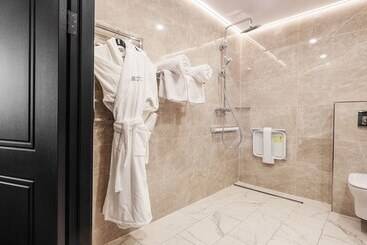 Kravt Nevsky Hotel And Spa