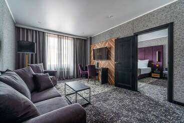 Kravt Nevsky Hotel And Spa