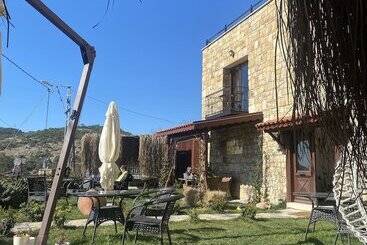 تختخواب و صبحانه Arıklı Han Kazdağları