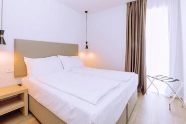 Ah Porticcioli Boutique Apartments - San Felice del Benaco