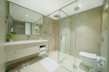 هتل Jade Suites  Luxury Boutique
