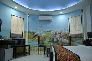 هتل Medhavi Ryan Resort