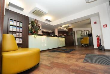 هتل The Atrium