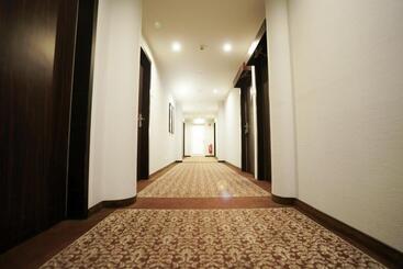 هتل The Atrium