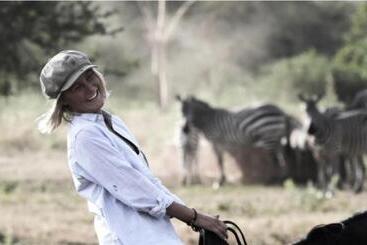 هتل The Safari House