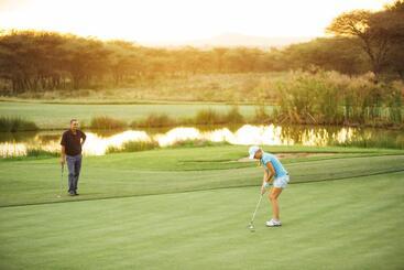 هتل The Safari House