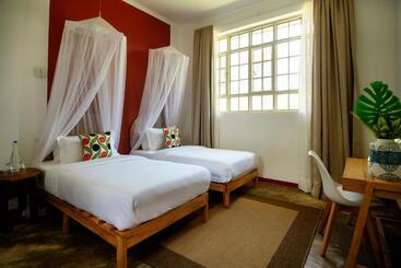 هتل The Safari House