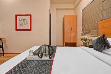 هتل Townhouse 453 Malviya Nagar