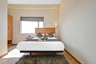 هتل Townhouse 453 Malviya Nagar