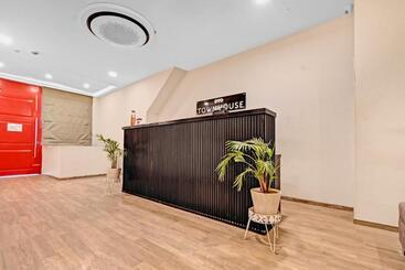 هتل Townhouse 453 Malviya Nagar