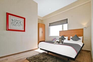 هتل Townhouse 453 Malviya Nagar