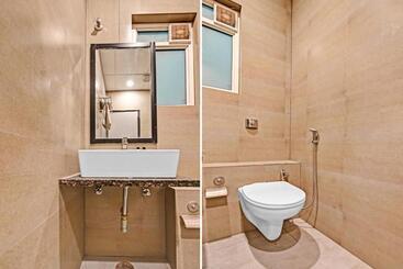 هتل Townhouse 453 Malviya Nagar