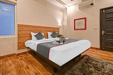 هتل Townhouse 453 Malviya Nagar