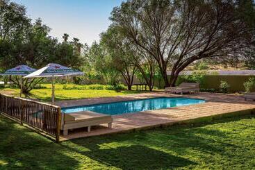 هتل Upington Inn