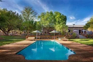 هتل Upington Inn