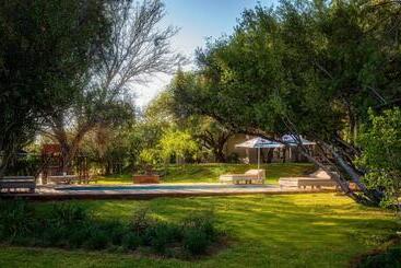 هتل Upington Inn