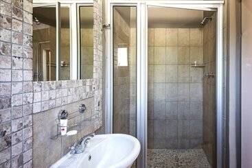 هتل Upington Inn