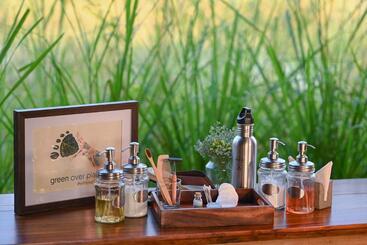 هتل Wagoba Eco Lodge , Tadoba