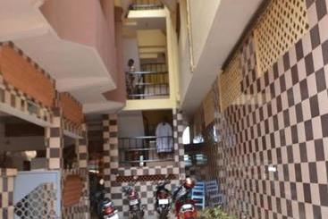 White Horse Hotel Porto Novo