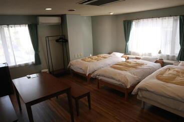 Pensiune J Hoppers Beppu Guesthouse ジェイホッパーズ別府ゲストハウス