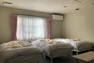 Pensiune J Hoppers Beppu Guesthouse ジェイホッパーズ別府ゲストハウス