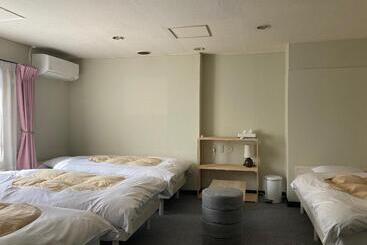 Pensiune J Hoppers Beppu Guesthouse ジェイホッパーズ別府ゲストハウス