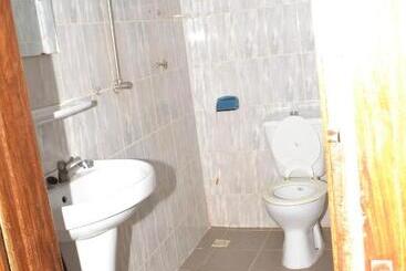 White Horse Hotel Porto Novo