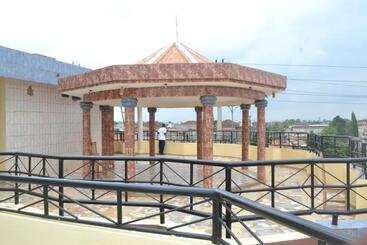 White Horse Hotel Porto Novo