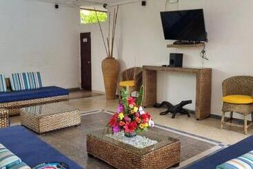 Zahira Hotel Melgar