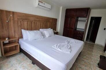 Zahira Hotel Melgar