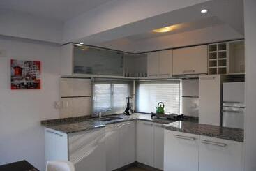 هتل Ernestina Village Resort Apart & Suites