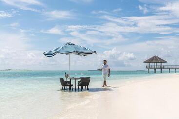 Hotel Le Meridien Maldives Resort & Spa