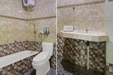 Oyo 11350o Hotel R Cantika Syariah